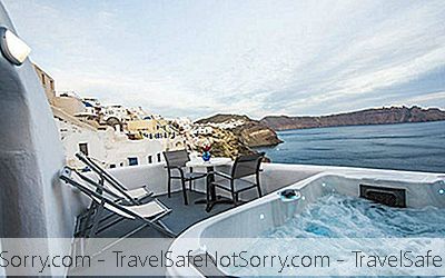 10 Santorini Honeymoon Villas, Die Sie In Griechenland Verlieben Werden