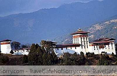 Arkitek Di Bhutan: 5 Bangunan-Bangunan Yang Ikhtis Anda Mesti Melepaskan Pada Percutian Anda