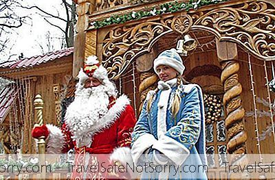 Por Que Você Deve Comemorar O Natal Em São Petersburgo Para Um Caso Festivo Alegre