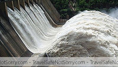 Besuchen Sie Den Großartigen Bhakra Nangal Damm Auf Ihrer Reise Nach Punjab